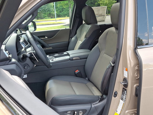 New 2025 Lexus LX 700h Overtrail image 11