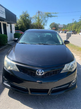 Used 2014 Toyota Camry SE image 2