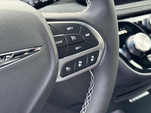 New 2026 Chrysler Pacifica Select image 29