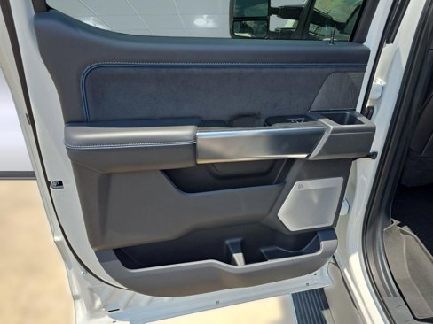 New 2025 Ford F350 Platinum w/ FX4 Off-Road Package image 25