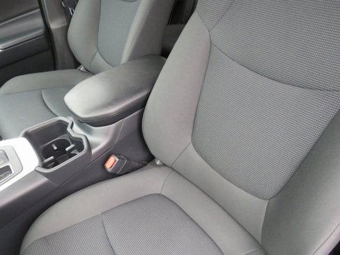 Certified 2025 Toyota RAV4 LE image 17