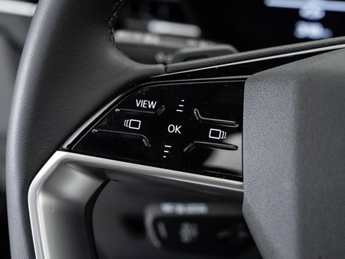 Certified 2025 Audi Q6 e-tron Premium w/ Convenience Package image 11