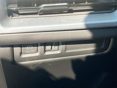 Used 2024 Cadillac XT4 Premium Luxury w/ Cold Weather Package image 10