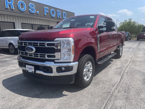 New 2025 Ford F250 XLT w/ FX4 Off-Road Package image 2