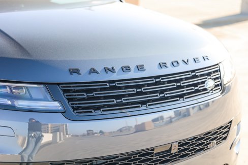 New 2025 Land Rover Range Rover Sport SE image 12