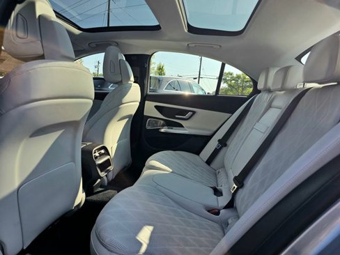 New 2026 Mercedes-Benz E 350 4MATIC Sedan image 21