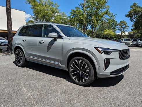 New 2026 Volvo XC90 B5 Plus image 2