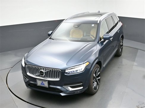 Used 2024 Volvo XC90 B6 Ultimate w/ Lounge Package image 47