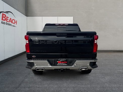Used 2021 Chevrolet Silverado 1500 LTZ w/ LTZ Premium Package image 15