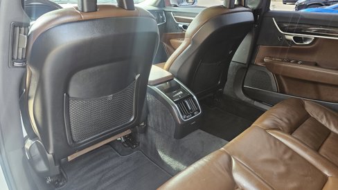 Used 2018 Volvo S90 T5 Momentum w/ Convenience Package image 24