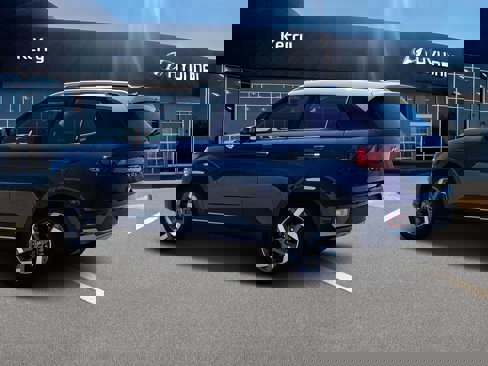 New 2025 Hyundai Venue Limited image 4
