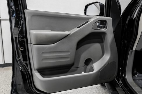 Used 2021 Nissan Frontier SV w/ Midnight Edition Floor Mats image 51