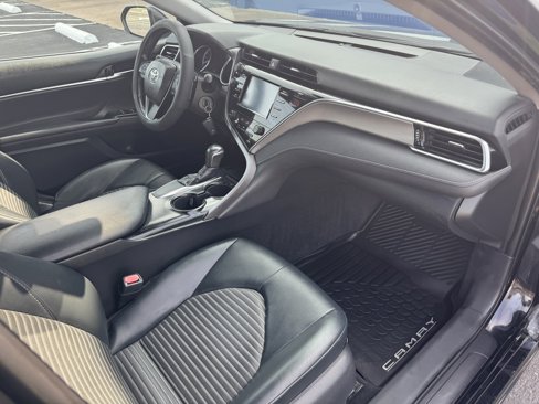 Used 2018 Toyota Camry SE image 27