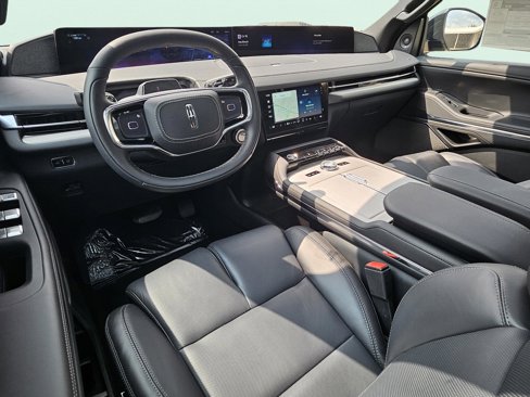 New 2025 Lincoln Navigator Reserve image 17