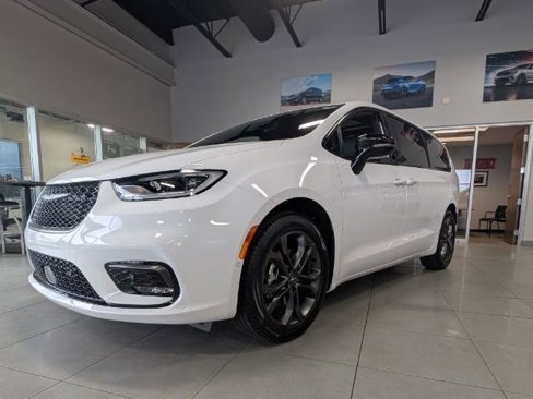 New 2026 Chrysler Pacifica Select image 6