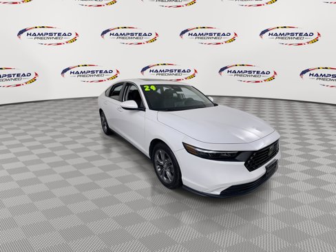 Used 2024 Honda Accord EX image 2