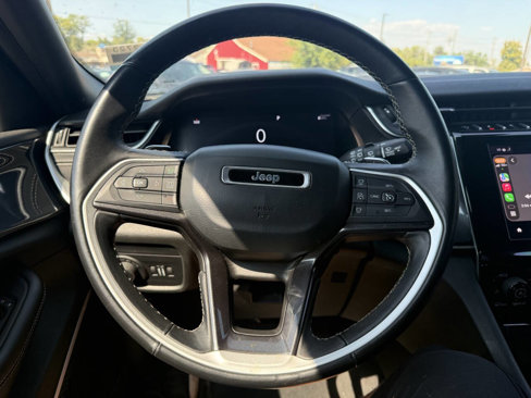 Used 2021 Jeep Grand Cherokee L Laredo image 19