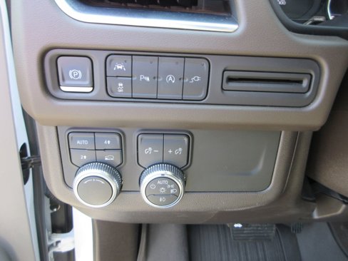 Used 2021 GMC Yukon SLT image 24