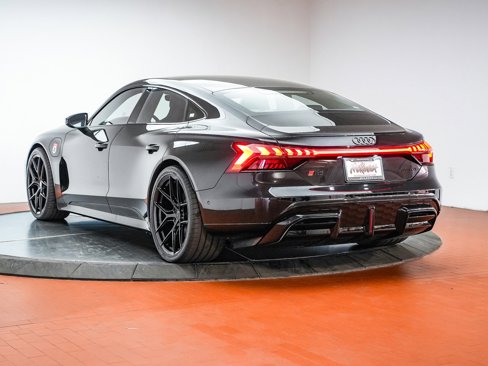 New 2025 Audi RS e-tron GT performance image 16