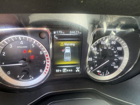 Used 2017 Nissan Titan Platinum Reserve image 10