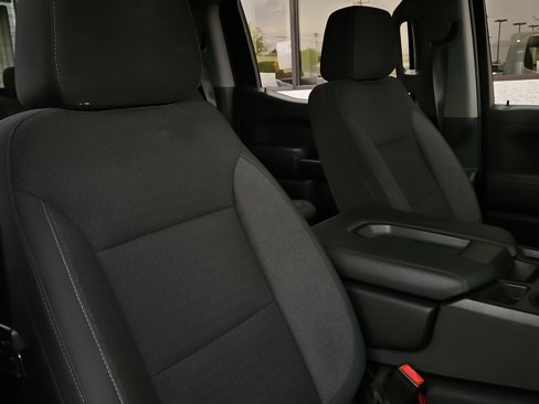 Used 2021 Chevrolet Silverado 1500 LT image 24