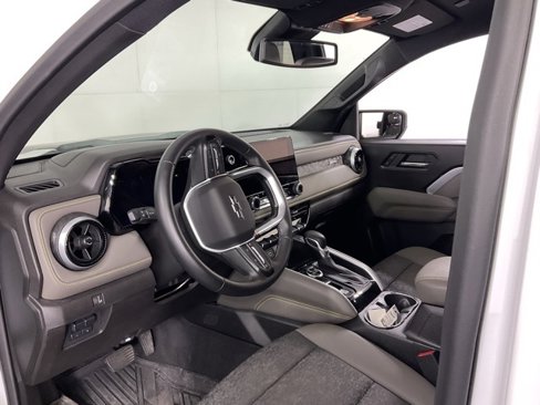 Used 2024 Chevrolet Colorado ZR2 w/ Technology Package image 22