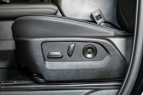 Used 2025 GMC Yukon XL Denali image 24