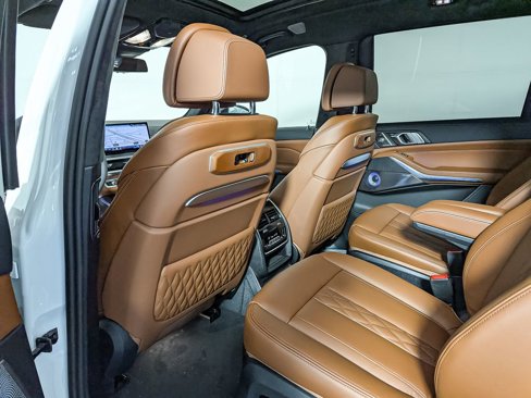 New 2026 BMW ALPINA XB7 image 38