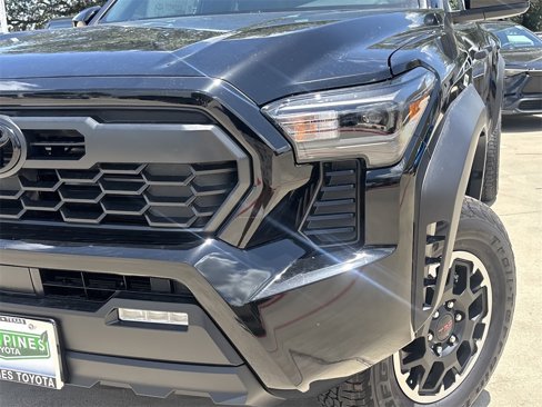 New 2025 Toyota Tacoma TRD Off-Road image 3