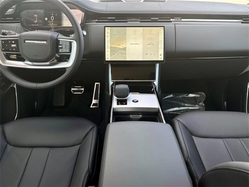 New 2025 Land Rover Range Rover SE image 13