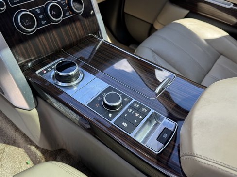 Used 2017 Land Rover Range Rover HSE image 39