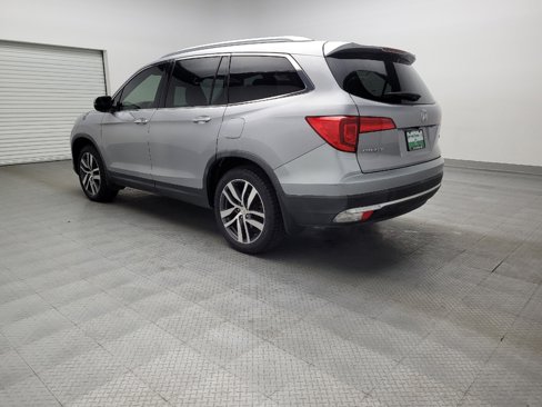 Used 2017 Honda Pilot Touring image 5