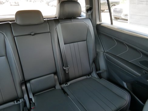 Certified 2024 Volkswagen Tiguan SE R-Line image 14