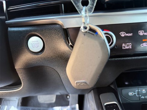 Used 2024 Kia Sorento S image 29