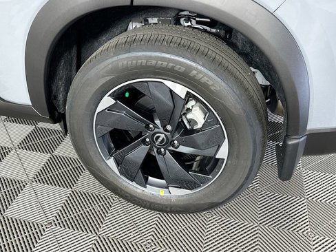 New 2026 Nissan Rogue SV image 25