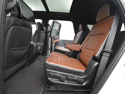 Used 2023 GMC Yukon Denali Ultimate image 44
