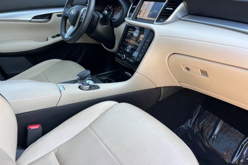 New 2022 INFINITI QX50 Sensory image 18