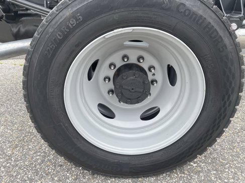 New 2025 Ford F550 4x4 Regular Cab Super Duty image 6