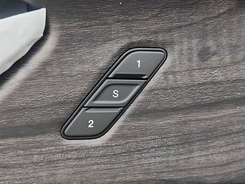 New 2025 Jeep Grand Cherokee Limited image 12