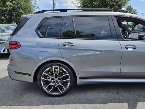 New 2026 BMW X7 M60i image 4