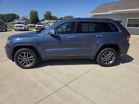 Used 2021 Jeep Grand Cherokee Limited w/ Sun & Sound Group image 4