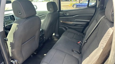 Used 2018 GMC Acadia SLE image 8