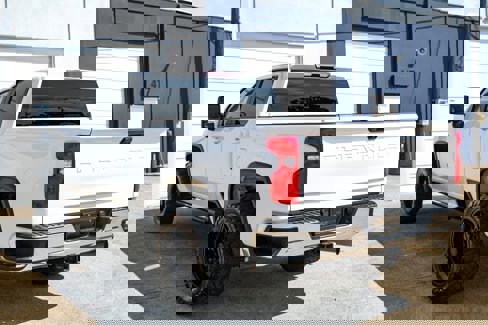 Used 2020 Chevrolet Silverado 2500 LT w/ Z71 Off-Road Package image 9