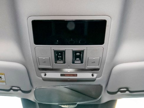 New 2025 Land Rover Defender 130 X-Dynamic SE image 17