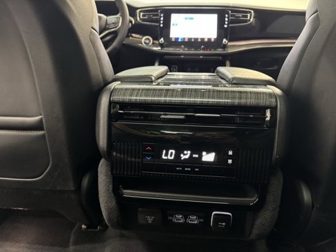 Used 2022 Jeep Wagoneer Series II w/ Premium Group I image 30