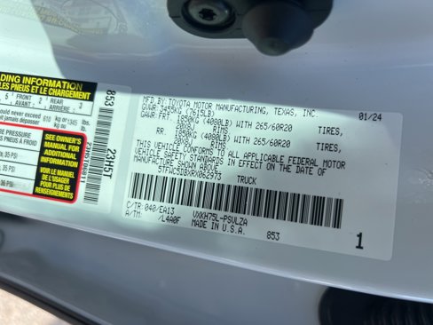 Used 2024 Toyota Tundra Limited image 28