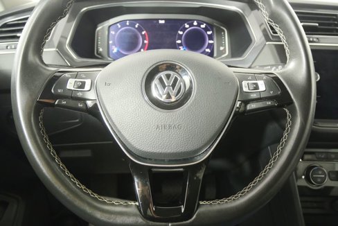 Used 2021 Volkswagen Tiguan SE image 19