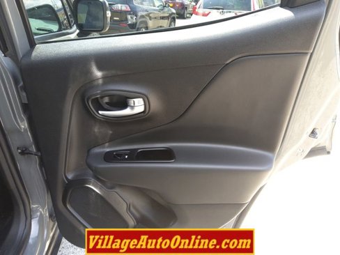 Used 2020 Jeep Renegade Altitude image 38