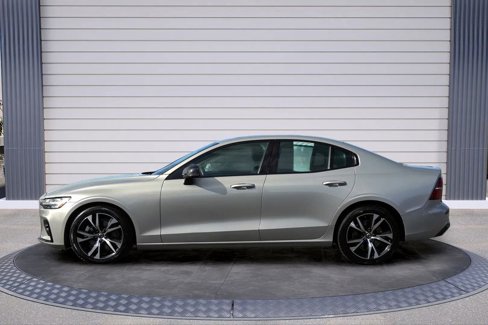 Used 2024 Volvo S60 B5 Core image 4