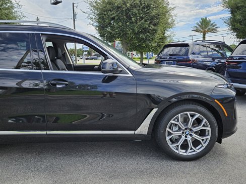 New 2026 BMW X7 xDrive40i image 2